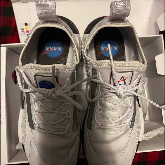 Adidas x NASA NMD_R1 - Picture 5 of 6